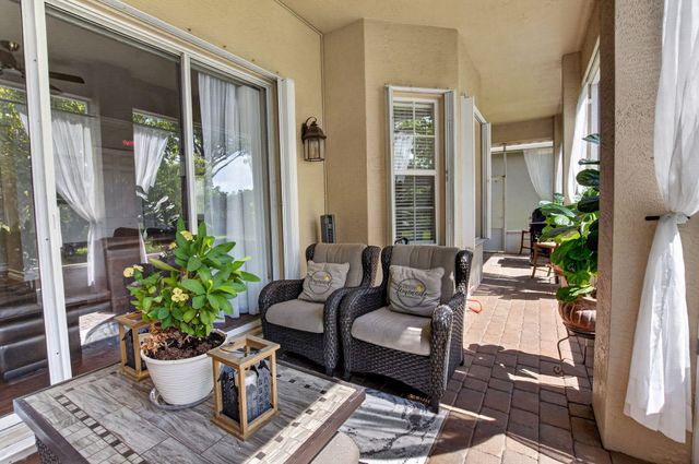 9925 Cobblestone Creek Drive, Boynton Beach, FL 33472