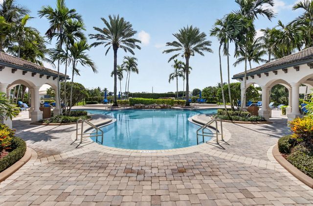 9925 Cobblestone Creek Drive, Boynton Beach, FL 33472