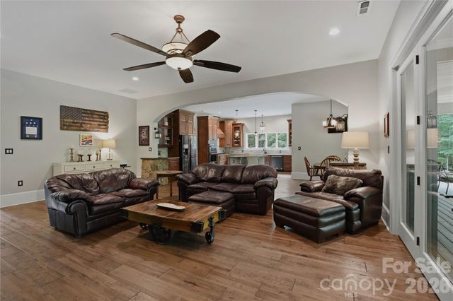 9860 Harvest Lane, Davidson, NC 28036