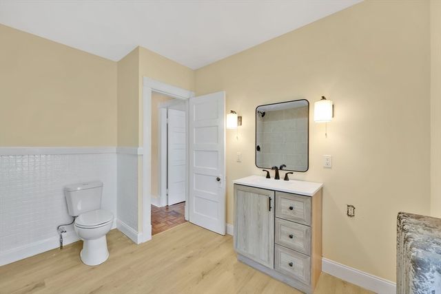 24 Hiawatha St, Springfield, MA 01108