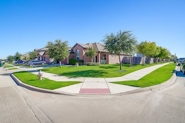 700 Rutherford Drive, Crowley, TX 76036