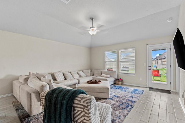 128 Smokebush TRL, Bastrop, TX 78602