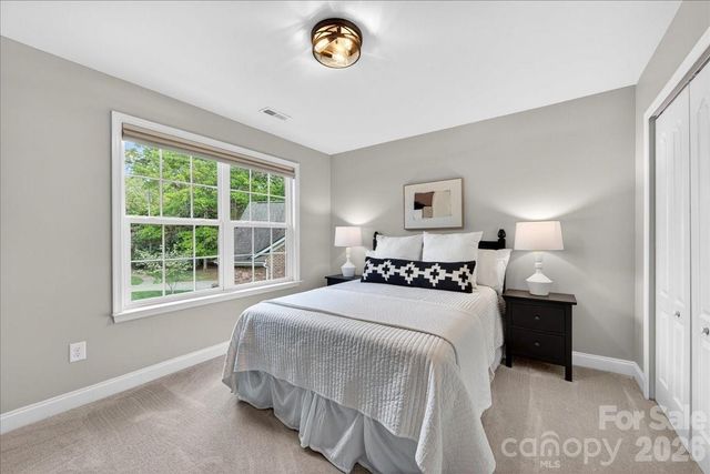 1834 Alden Oaks Drive, Charlotte, NC 28270