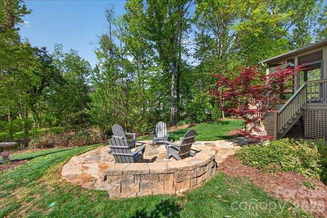 1834 Alden Oaks Drive, Charlotte, NC 28270