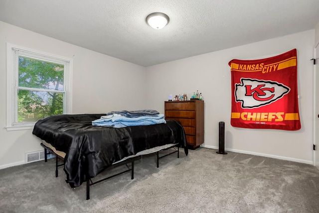 6107 E 107th Street, Kansas City, MO 64134