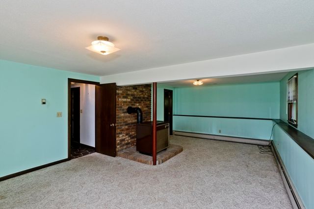 6 Pine Wood Dr, Southampton, MA 01073