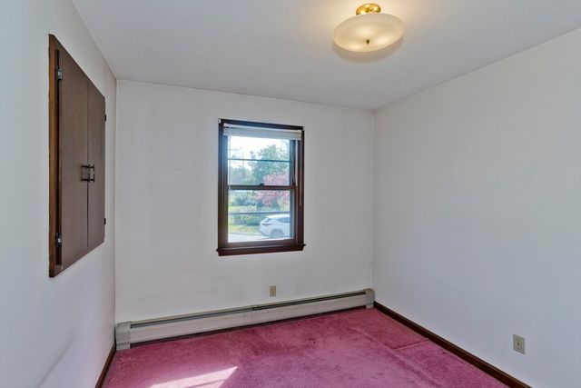 6 Pine Wood Dr, Southampton, MA 01073