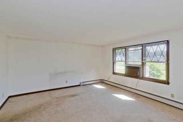 6 Pine Wood Dr, Southampton, MA 01073