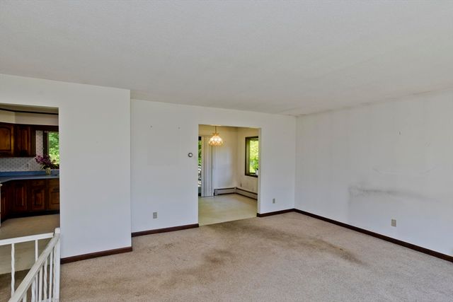 6 Pine Wood Dr, Southampton, MA 01073