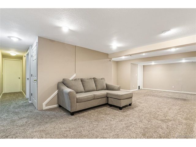 8971 Winrock St, Littleton, CO 80126