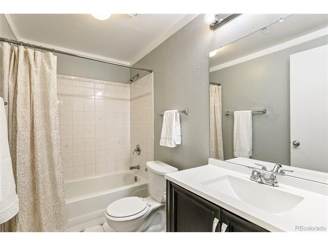 8971 Winrock St, Littleton, CO 80126