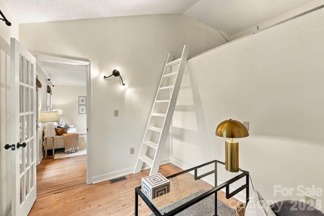 21 Balsam Avenue, Asheville, NC 28806