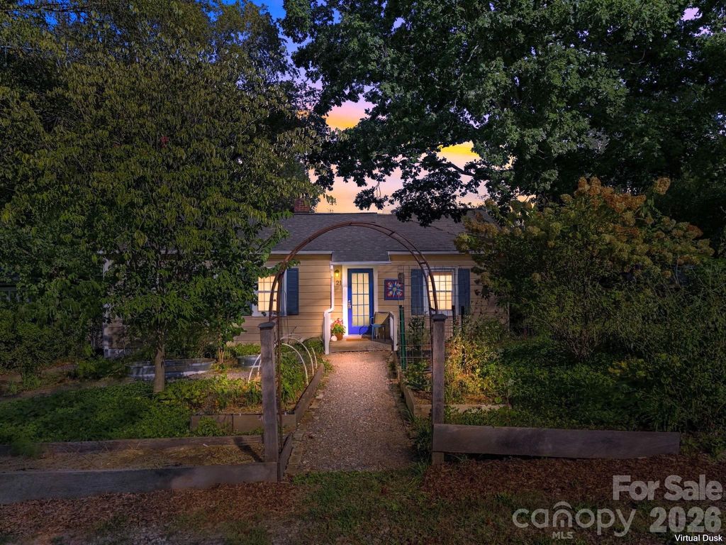 21 Balsam Avenue, Asheville, NC 28806
