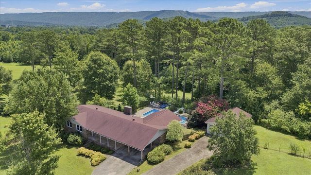 1232 Hall Drive, Bridgeport, AL 35740