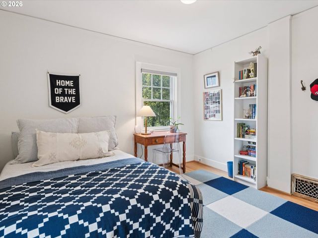 4124 Ne MULTNOMAH St, Portland, OR 97232