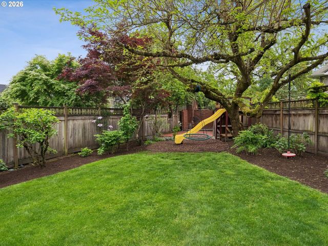 4124 Ne MULTNOMAH St, Portland, OR 97232