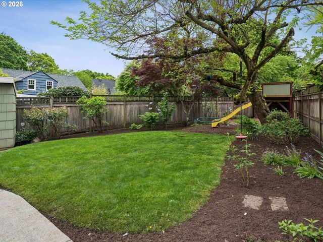 4124 Ne MULTNOMAH St, Portland, OR 97232