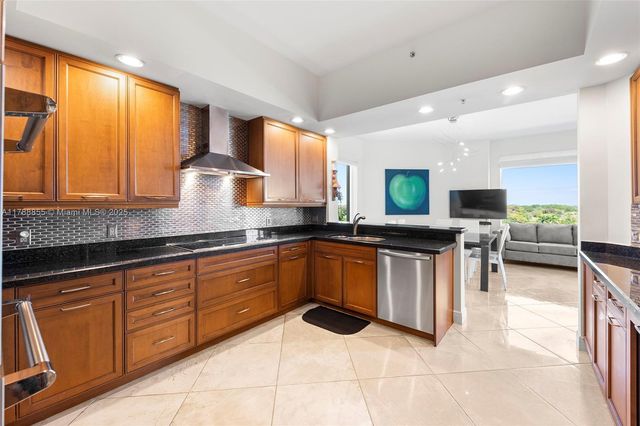 13621 Deering Bay Dr 601, Coral Gables, FL 33158