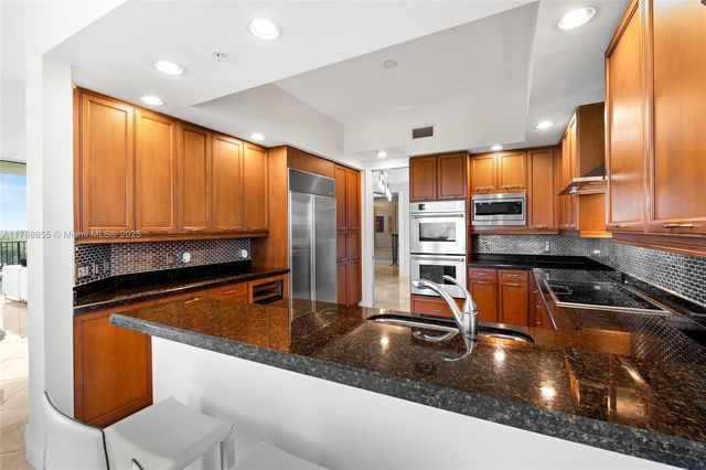 13621 Deering Bay Dr 601, Coral Gables, FL 33158