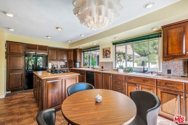 441 Audraine Drive, Glendale, CA 91202