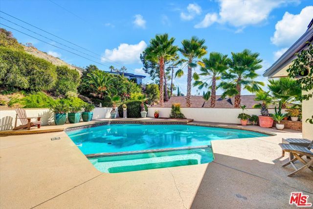 441 Audraine Drive, Glendale, CA 91202