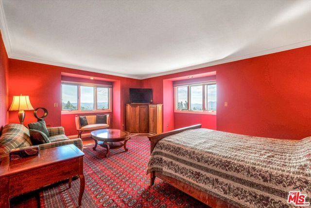 441 Audraine Drive, Glendale, CA 91202