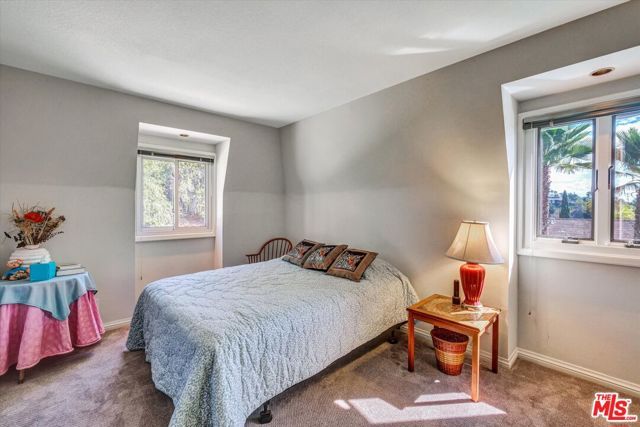 441 Audraine Drive, Glendale, CA 91202