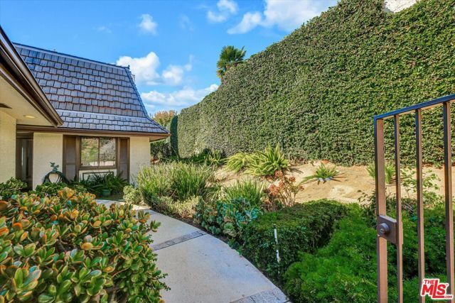 441 Audraine Drive, Glendale, CA 91202