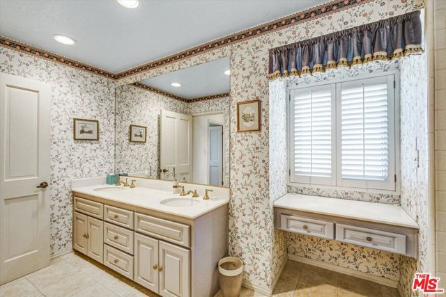 441 Audraine Drive, Glendale, CA 91202