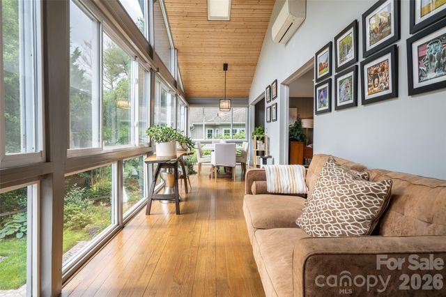 305 Lakewood Drive, Asheville, NC 28803