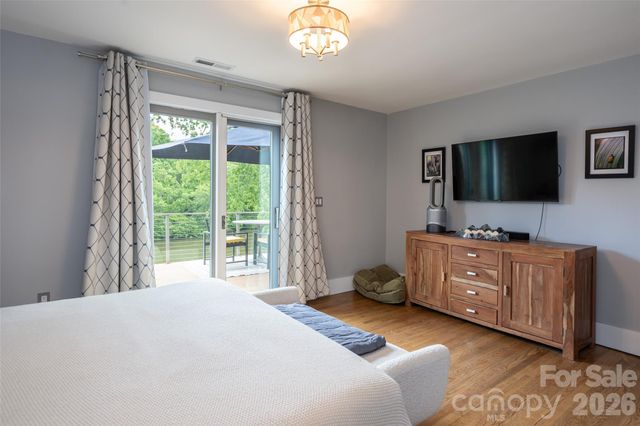 305 Lakewood Drive, Asheville, NC 28803