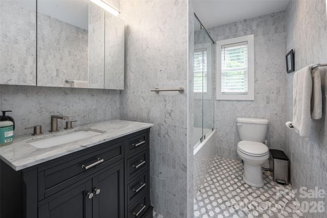 305 Lakewood Drive, Asheville, NC 28803