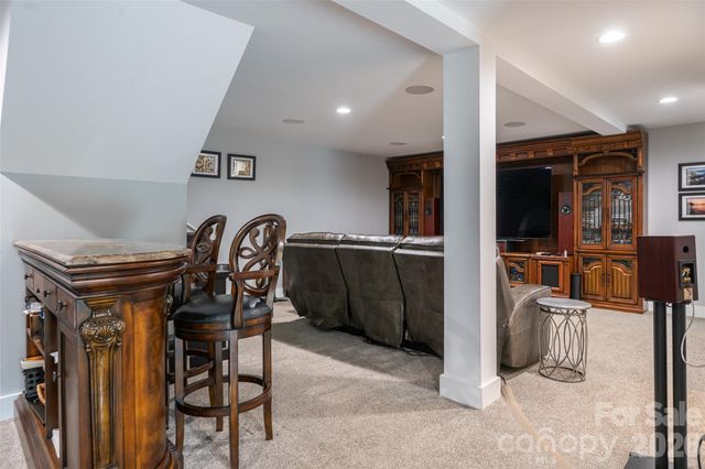 305 Lakewood Drive, Asheville, NC 28803