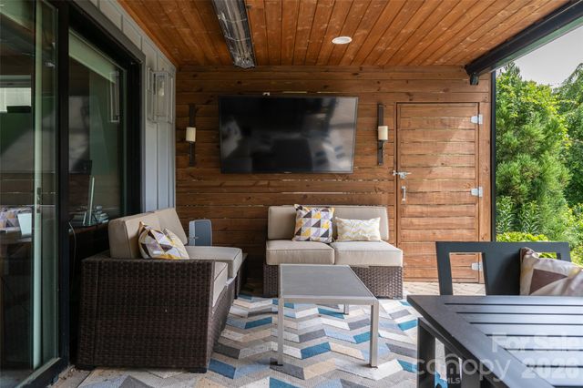 305 Lakewood Drive, Asheville, NC 28803