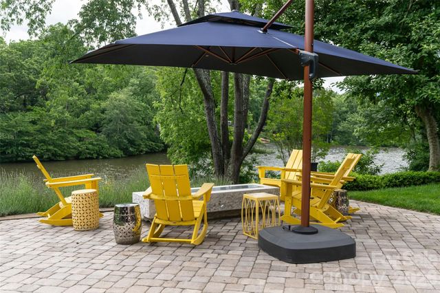 305 Lakewood Drive, Asheville, NC 28803