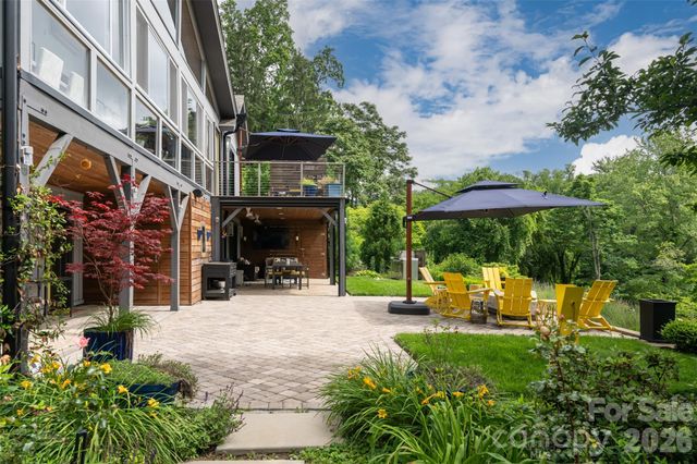 305 Lakewood Drive, Asheville, NC 28803