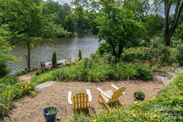 305 Lakewood Drive, Asheville, NC 28803