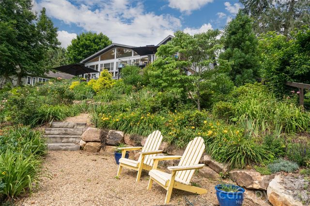 305 Lakewood Drive, Asheville, NC 28803