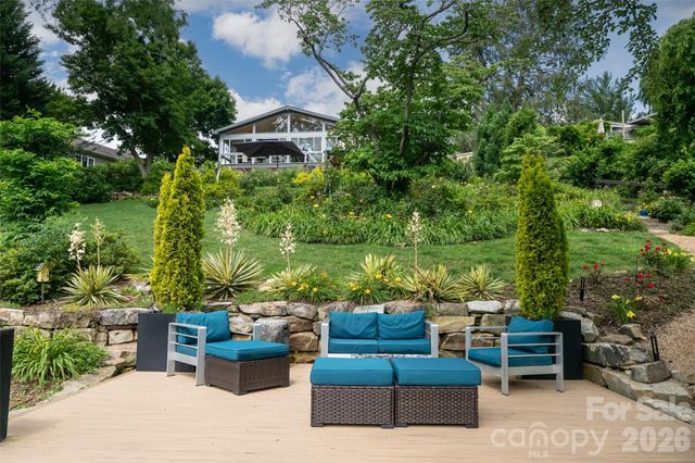 305 Lakewood Drive, Asheville, NC 28803