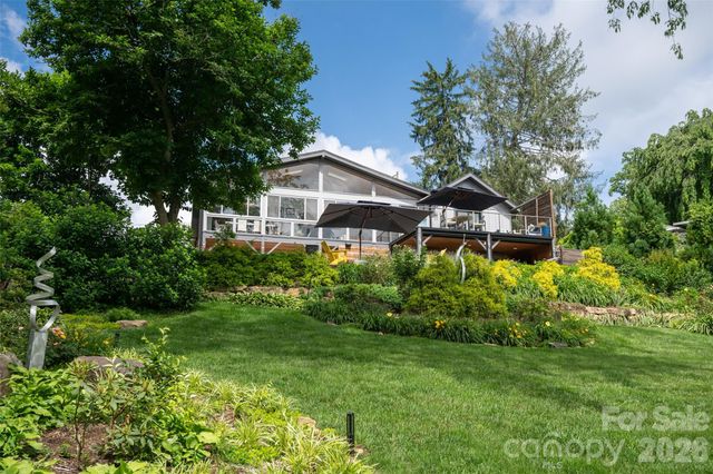 305 Lakewood Drive, Asheville, NC 28803