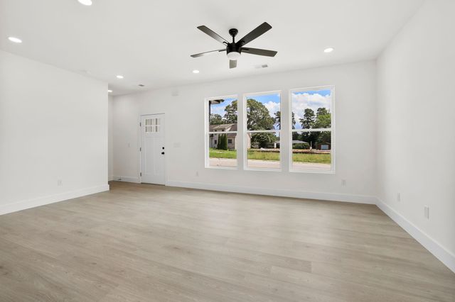421 Ambiance Court, Spartanburg, SC 29301