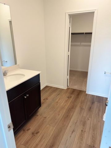 212 The Good WAY, Jarrell, TX 76537