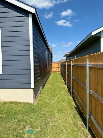 212 The Good WAY, Jarrell, TX 76537
