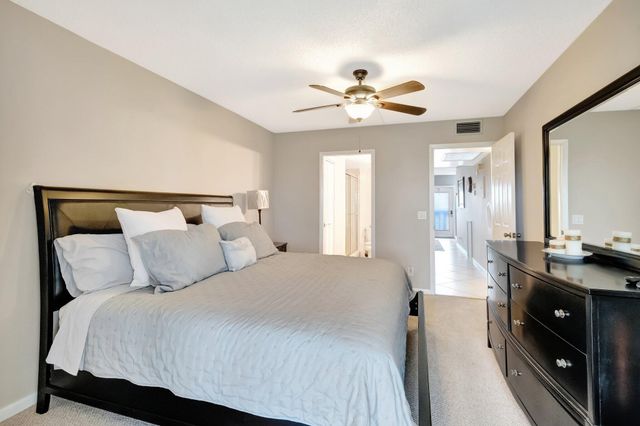 4049 Wolverton C, Boca Raton, FL 33434