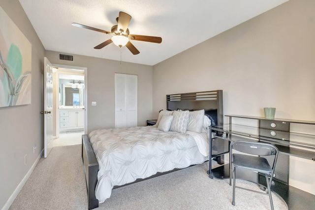 4049 Wolverton C, Boca Raton, FL 33434