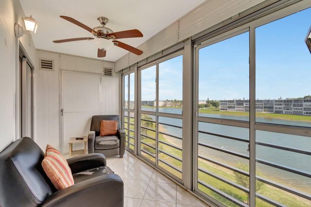 4049 Wolverton C, Boca Raton, FL 33434