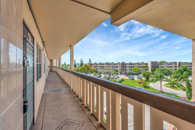 4049 Wolverton C, Boca Raton, FL 33434