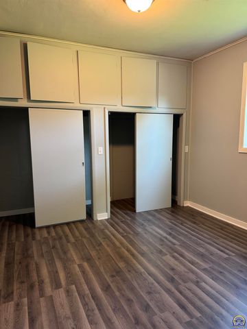 7530 NW US 24 HWY, Topeka, KS 66618
