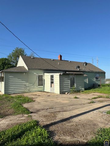 7530 NW US 24 HWY, Topeka, KS 66618
