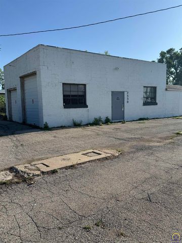 7530 NW US 24 HWY, Topeka, KS 66618